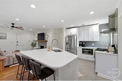 209 E 65th Street, Savannah, GA 31405 - Photo 12