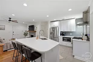 209 E 65th St, Savannah, GA 31405 - Photo 12