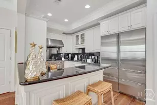 404 E Mc Donough St, Savannah, GA 31401 - Photo 6