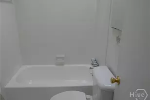 242 Price St, Savannah, GA 31401 - Photo 10