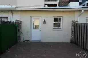 242 Price St, Savannah, GA 31401 - Photo 12