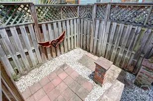 534 E Charlton St, Savannah, GA 31401 - Photo 28