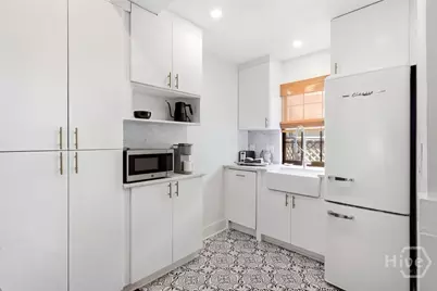 534 E Charlton Street, Savannah, GA 31401 - Photo 16