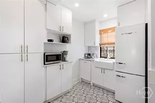 534 E Charlton St, Savannah, GA 31401 - Photo 16