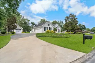 8 Baymeadow Ln, Savannah, GA 31405 - Photo 2