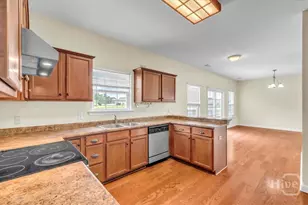 256 Savannah Ln, Richmond Hill, GA 31324 - Photo 10