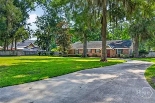 14820 Honeysuckle Rd, Savannah, GA 31419 - Photo 2