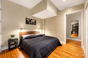 122 W Broughton St, Savannah, GA 31401 - Photo 8