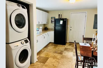 636 E 37th Street, Savannah, GA 31401 - Photo 8