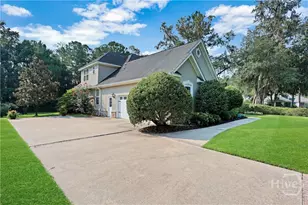 299 Shadow Moss Cir, Richmond Hill, GA 31324 - Photo 4