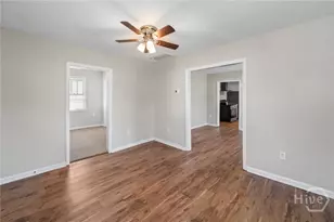 132 Jenks St, Savannah, GA 31415 - Photo 4