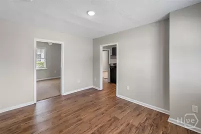 132 Jenks Street, Savannah, GA 31415 - Photo 12