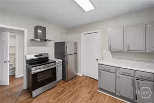 132 Jenks St, Savannah, GA 31415 - Photo 16