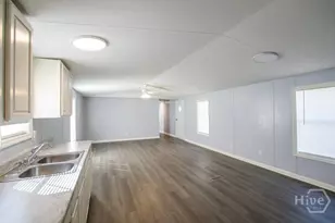 351 Green Oaks Ct, Midway, GA 31320 - Photo 6