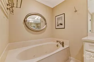 525 E Broughton St, Savannah, GA 31401 - Photo 32
