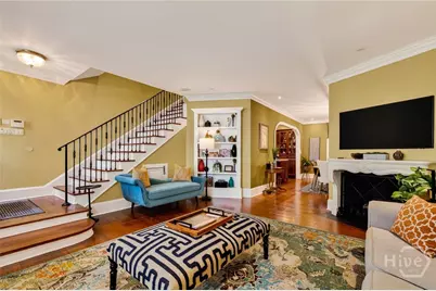 525 E Broughton Street, Savannah, GA 31401 - Photo 6