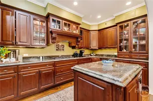 525 E Broughton St, Savannah, GA 31401 - Photo 12