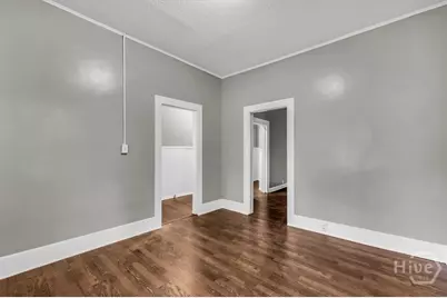 1023 W 37th Street, Savannah, GA 31415 - Photo 4