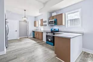 1137 E Gwinnett St, Savannah, GA 31404 - Photo 8