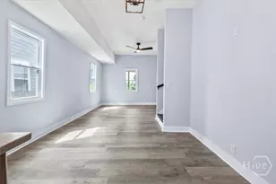1137 E Gwinnett St, Savannah, GA 31404 - Photo 6