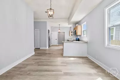 1137 E Gwinnett Street, Savannah, GA 31404 - Photo 8