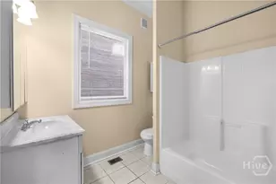 2307 Whitaker St, Savannah, GA 31401 - Photo 10