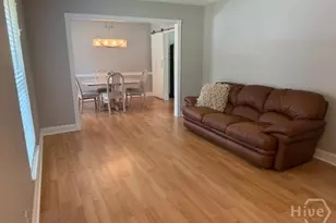 911 Boxwood Dr, Savannah, GA 31410 - Photo 2