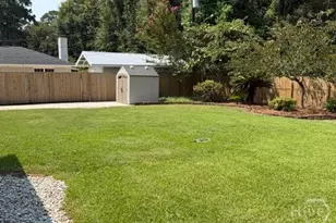 911 Boxwood Dr, Savannah, GA 31410 - Photo 16