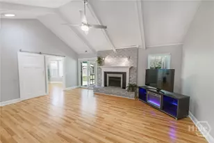 911 Boxwood Dr, Savannah, GA 31410 - Photo 6