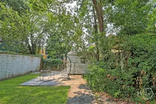 207 W 38th St, Savannah, GA 31401 - Photo 22