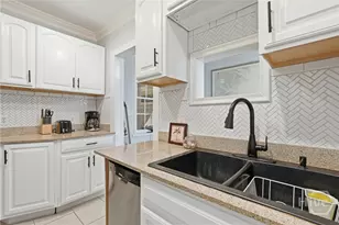 526 E Gwinnett Ln, Savannah, GA 31401 - Photo 18