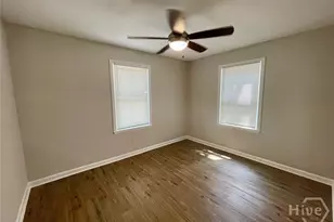 237 W 73rd St, Savannah, GA 31405 - Photo 10