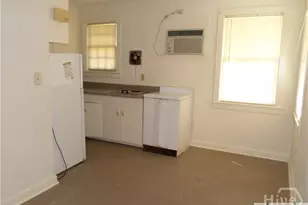 2302 E 40th St, Savannah, GA 31404 - Photo 2
