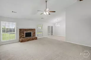 410 Club Dr, Hinesville, GA 31313 - Photo 2