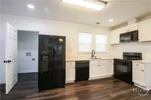 1904 E 51st St, Savannah, GA 31405 - Photo 8