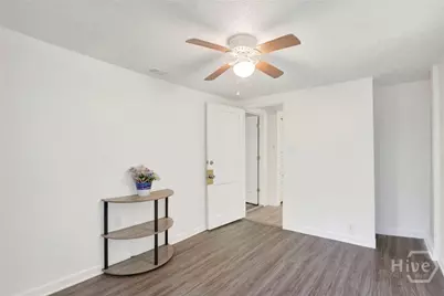 17 Russell Avenue, Savannah, GA 31408 - Photo 22