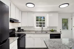 17 Russell Ave, Savannah, GA 31408 - Photo 12