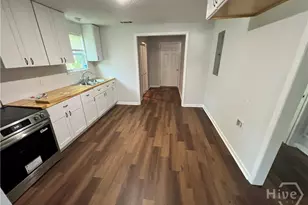 2024 Eppinger St, Savannah, GA 31415 - Photo 10