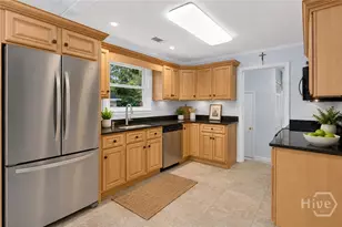 1461 Queensbury St, Savannah, GA 31406 - Photo 6