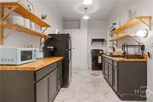 1212 Price St, Savannah, GA 31401 - Photo 12