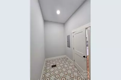 521 W 38th Street, Savannah, GA 31415 - Photo 34