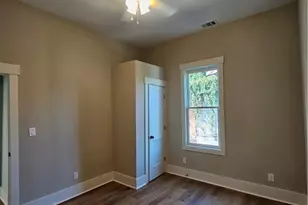 521 W 38th St, Savannah, GA 31415 - Photo 22