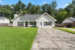 410 Boyd Dr, Richmond Hill, GA 31324 - Photo 2