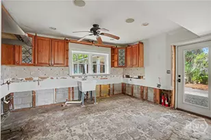 1316 Walthour Rd, Savannah, GA 31410 - Photo 16