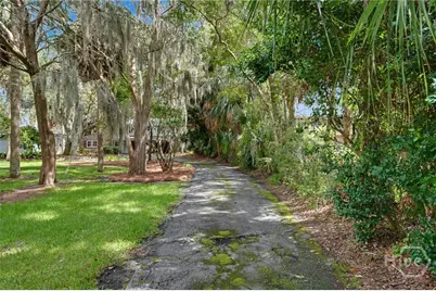 1316 Walthour Road, Savannah, GA 31410 - Photo 8