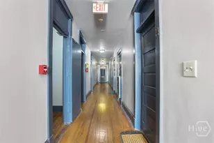 210 E State St, Savannah, GA 31401 - Photo 10