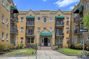 210 E State St, Savannah, GA 31401 - Photo 4