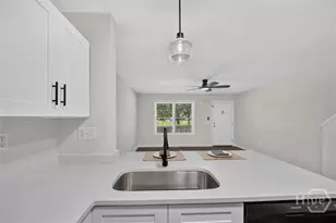 1516 E Henry St, Savannah, GA 31404 - Photo 14