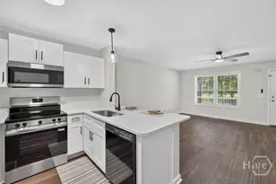1516 E Henry St, Savannah, GA 31404 - Photo 12