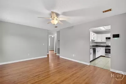 722 Cindy Lane, Hinesville, GA 31313 - Photo 8